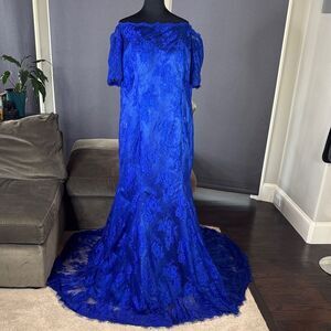Women’s Full Length Blue Mermaid Fit Off the Shoulder Formal Dress Train Size 18